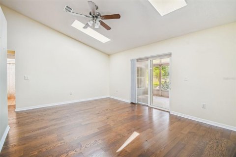 Villa ou maison à vendre à Weeki Wachee, Floride: 3 chambres, 121.89 m2 № 2094289 - photo 6