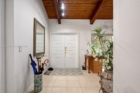 Casa en venta en Hallandale Beach, Florida, 2 dormitorios, 156.08 m2 № 1993180 - foto 26