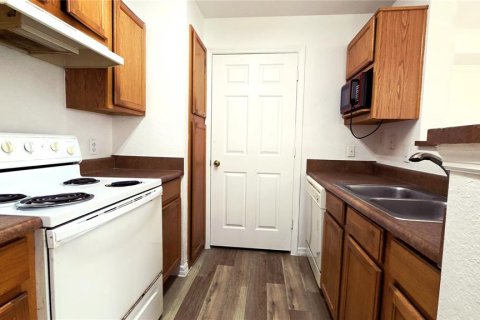 Copropriété à louer à Orlando, Floride: 1 chambre, 71.35 m2 № 2391079 - photo 9