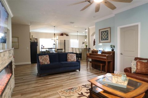 House in Odessa, Florida 4 bedrooms, 235.97 sq.m. № 1744323 - photo 16