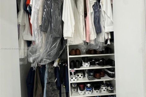 Купить виллу или дом в Майами, Флорида 4 спальни, 174.47м2, № 1957883 - фото 15