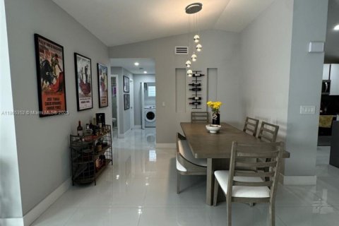 Купить виллу или дом в Майами, Флорида 4 спальни, 174.47м2, № 1957883 - фото 8