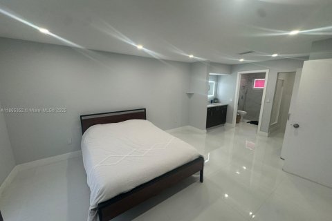 Купить виллу или дом в Майами, Флорида 4 спальни, 174.47м2, № 1957883 - фото 21