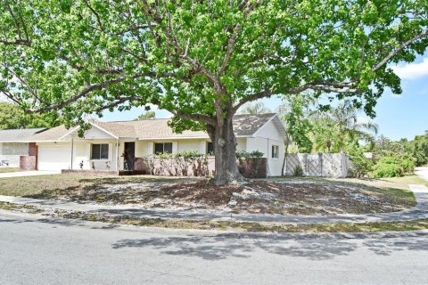 House in Longwood, Florida 3 bedrooms, 102.19 sq.m. № 1771419 - photo 18