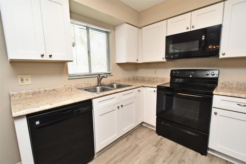 House in Longwood, Florida 3 bedrooms, 102.19 sq.m. № 1771419 - photo 14