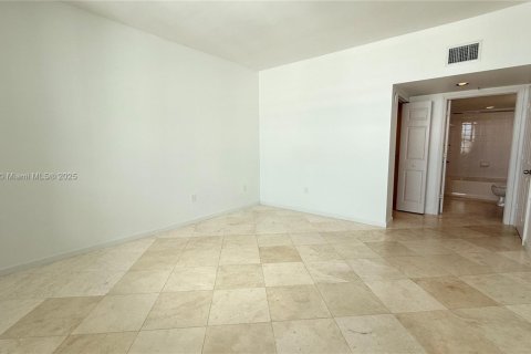 Снять в аренду кондоминиум в Майами, Флорида 3 спальни, 140.28м2, № 2018574 - фото 13