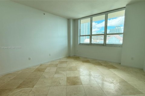 Снять в аренду кондоминиум в Майами, Флорида 3 спальни, 140.28м2, № 2018574 - фото 17