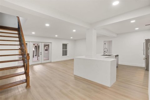 Villa ou maison à vendre à Orlando, Floride: 5 chambres, 279.82 m2 № 2427592 - photo 13