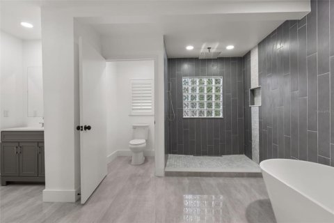 Villa ou maison à vendre à Orlando, Floride: 5 chambres, 279.82 m2 № 2427592 - photo 24