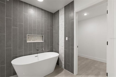 Villa ou maison à vendre à Orlando, Floride: 5 chambres, 279.82 m2 № 2427592 - photo 23