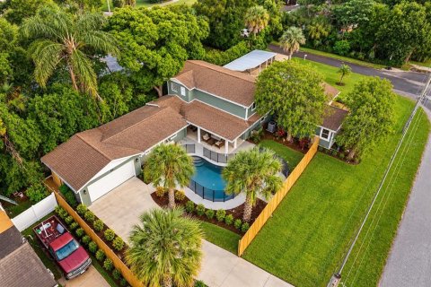Villa ou maison à vendre à Orlando, Floride: 5 chambres, 279.82 m2 № 2427592 - photo 3