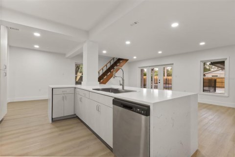 Villa ou maison à vendre à Orlando, Floride: 5 chambres, 279.82 m2 № 2427592 - photo 11