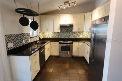 House in Port Charlotte, Florida 3 bedrooms, 120.77 sq.m. № 1532249 - photo 6