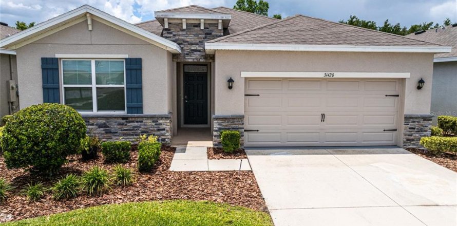 Villa ou maison à Wesley Chapel, Floride 4 chambres, 191.1 m2 № 2138368