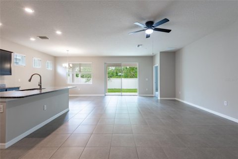 Villa ou maison à vendre à Wesley Chapel, Floride: 4 chambres, 191.1 m2 № 2138368 - photo 20