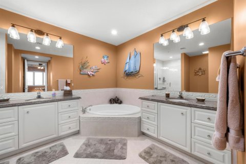 Condominio en venta en St. Lucie, Florida, 2 dormitorios, 184.78 m2 № 2262121 - foto 6