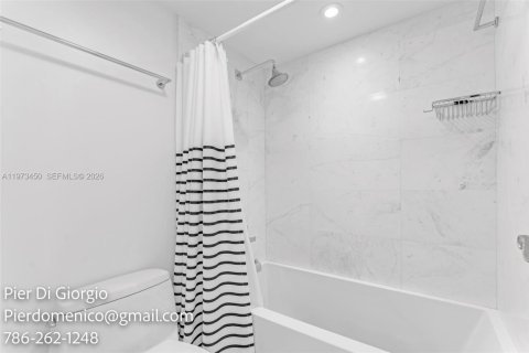 Copropriété à louer à Sunny Isles Beach, Floride: 2 chambres, 126.07 m2 № 2034051 - photo 15