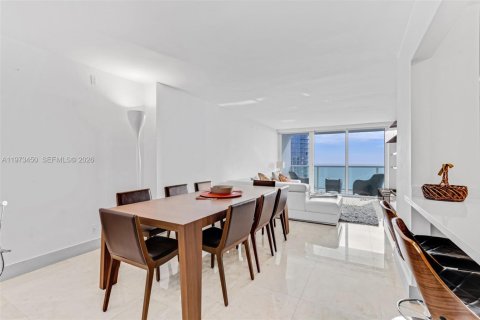Copropriété à louer à Sunny Isles Beach, Floride: 2 chambres, 126.07 m2 № 2034051 - photo 4