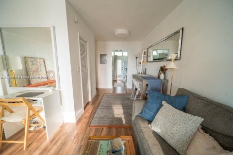 Copropriété à vendre à Miami Beach, Floride: 40.41 m2 № 1841180 - photo 7