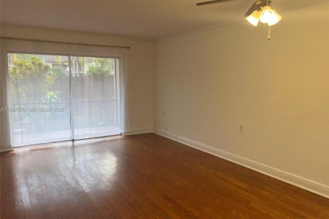 Снять в аренду кондоминиум в Майами, Флорида 1 спальня, 68.38м2, № 2050331 - фото 4