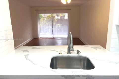 Снять в аренду кондоминиум в Майами, Флорида 1 спальня, 68.38м2, № 2050331 - фото 8