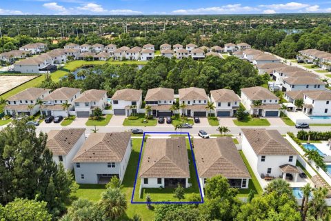 Villa ou maison à vendre à Jupiter, Floride: 4 chambres, 158.86 m2 № 2374813 - photo 8