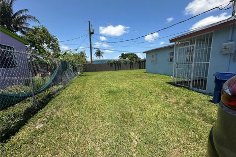 House in Miami, Florida 3 bedrooms, 78.04 sq.m. № 1862474 - photo 3