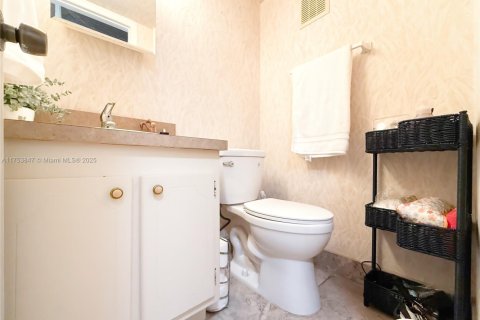 Купить кондоминиум в Дирфилд-Бич, Флорида 1 спальня, 65.03м2, № 1692139 - фото 7