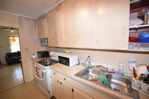 Propiedad comercial en venta en Winter Haven, Florida, 4 dormitorios, 181.16 m2 № 1608500 - foto 11