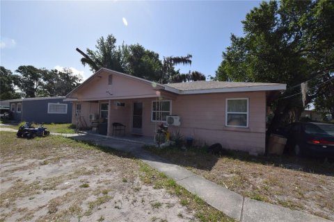 Propiedad comercial en venta en Winter Haven, Florida, 4 dormitorios, 181.16 m2 № 1608500 - foto 2