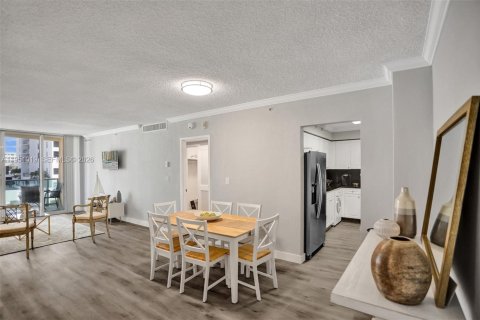 Condo in Hollywood, Florida, 1 bedroom  № 2062149 - photo 6