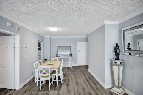 Condo in Hollywood, Florida, 1 bedroom  № 2062149 - photo 7
