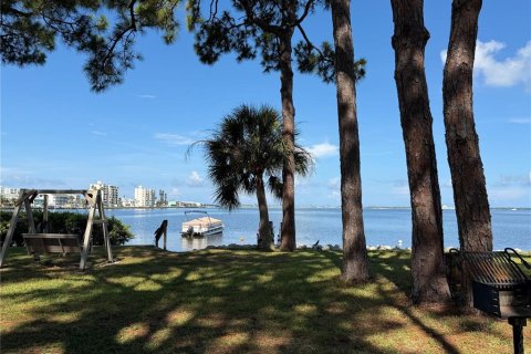 Copropriété à vendre à Dunedin, Floride: 2 chambres, 86.4 m2 № 2167267 - photo 5