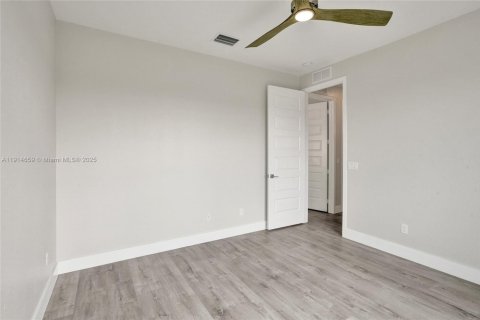 Снять в аренду виллу или дом в Паркленд, Флорида 5 спален, 314.38м2, № 1970443 - фото 17