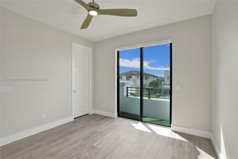 Снять в аренду виллу или дом в Паркленд, Флорида 5 спален, 314.38м2, № 1970443 - фото 15