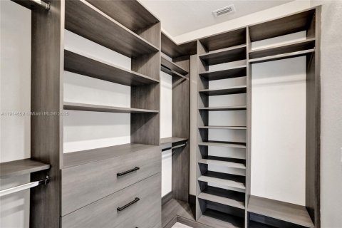 Снять в аренду виллу или дом в Паркленд, Флорида 5 спален, 314.38м2, № 1970443 - фото 13