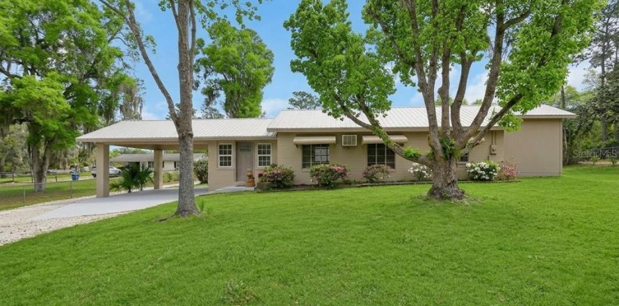 Villa ou maison à De Leon Springs, Floride 3 chambres, 160.91 m2 № 2117036