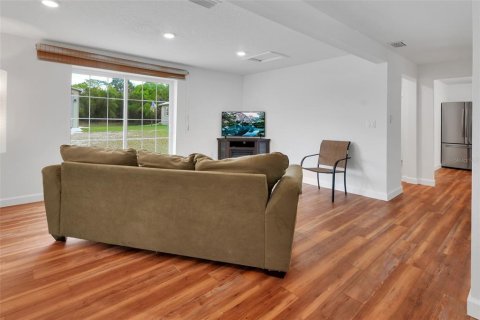 Villa ou maison à vendre à De Leon Springs, Floride: 3 chambres, 160.91 m2 № 2117036 - photo 11