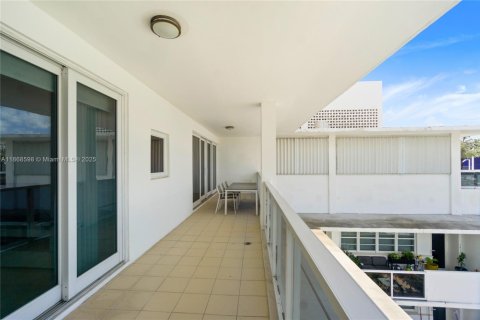 Copropriété à vendre à Miami Beach, Floride: 2 chambres, 83.61 m2 № 1896466 - photo 4