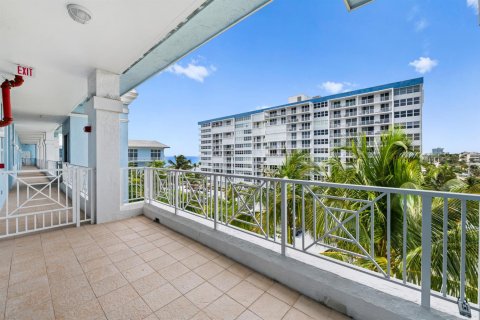 Condominio en alquiler en Deerfield Beach, Florida, 3 dormitorios, 206.24 m2 № 2184134 - foto 16