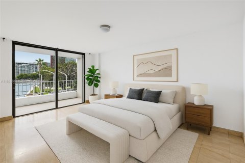 Condo in Miami, Florida, 2 bedrooms  № 1888910 - photo 4