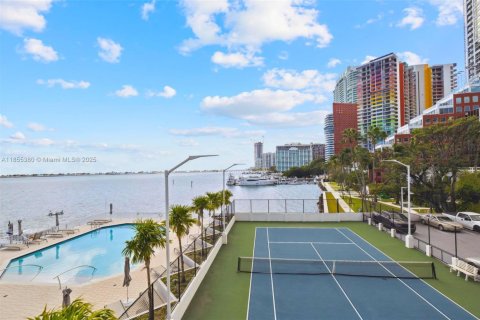 Condo in Miami, Florida, 2 bedrooms  № 1888910 - photo 8