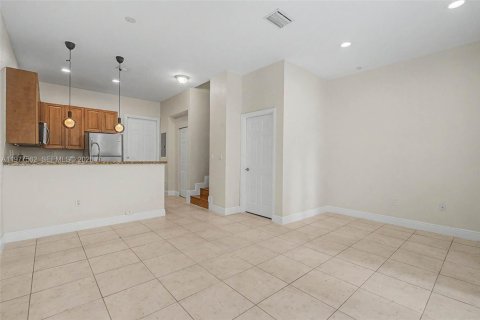 Купить коммерческую недвижимость в Майами, Флорида 325.16м2, № 2254691 - фото 16