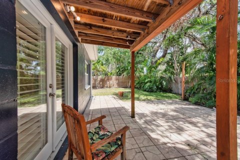 House in Tampa, Florida 3 bedrooms, 108.05 sq.m. № 1850975 - photo 22