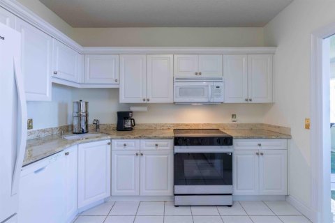 Copropriété à vendre à Palm City, Floride: 2 chambres, 152.17 m2 № 2145971 - photo 11