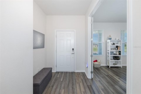 House in Wesley Chapel, Florida 4 bedrooms, 270.35 sq.m. № 2393882 - photo 6