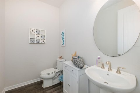 House in Wesley Chapel, Florida 4 bedrooms, 270.35 sq.m. № 2393882 - photo 8