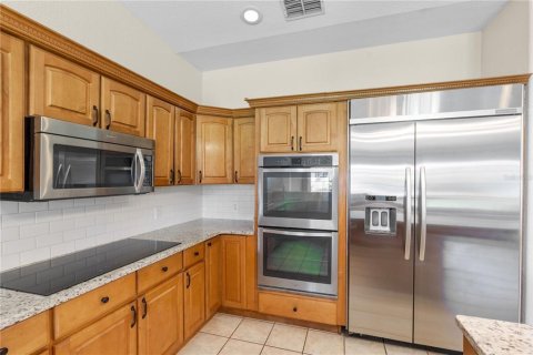 House in Mascotte, Florida 5 bedrooms, 454.01 sq.m. № 1789439 - photo 9