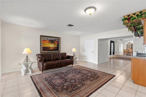 House in Mascotte, Florida 5 bedrooms, 454.01 sq.m. № 1789439 - photo 22