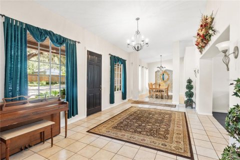 House in Mascotte, Florida 5 bedrooms, 454.01 sq.m. № 1789439 - photo 5